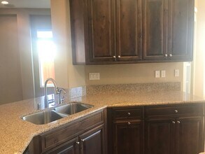 1806 Moscato Pl in Brentwood, CA - Building Photo - Building Photo