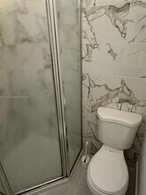 260 W 56th St in Hialeah, FL - Building Photo - Building Photo