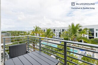 6445 NE 7th Ave in Miami, FL - Foto de edificio - Building Photo