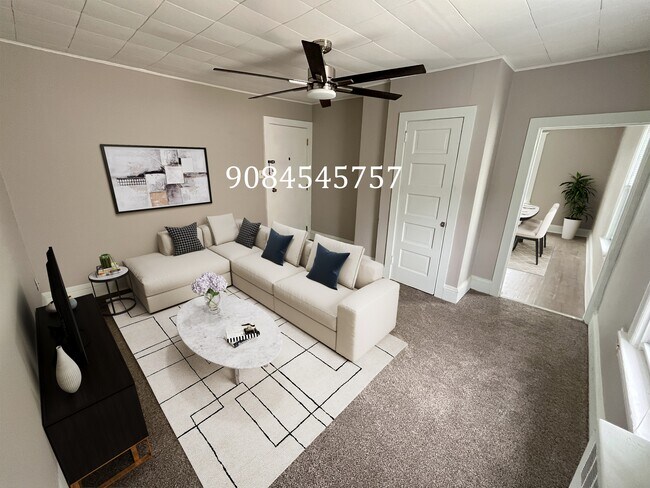 720 Sigsbee Ave, Unit 4 in Phillipsburg, NJ - Building Photo - Building Photo
