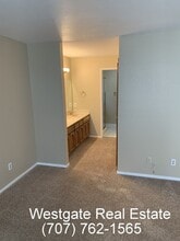 1425 Dandelion Way in Petaluma, CA - Building Photo - Building Photo