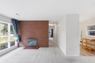 1206 NE 111th Ave in Portland, OR - Building Photo - Building Photo