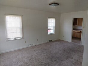 1230 Harding Ave in Ames, IA - Building Photo - Building Photo