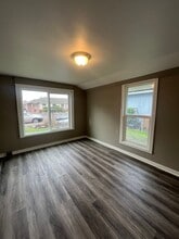 354 Greenwood St in Junction City, OR - Building Photo - Building Photo