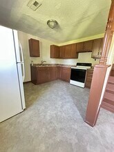 1214 E 5th St, Unit 1214 in Sedalia, MO - Building Photo - Building Photo