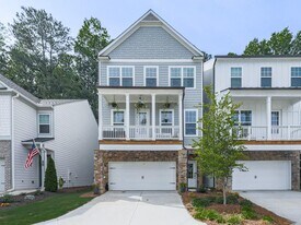 499 Bishop Ln in Woodstock, GA - Building Photo