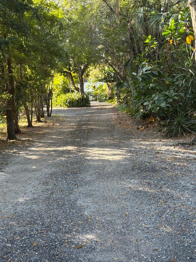2975 5th St SW in Vero Beach, FL - Building Photo - Building Photo