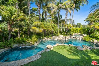 28775 Sea Ranch Way in Malibu, CA - Building Photo - Building Photo