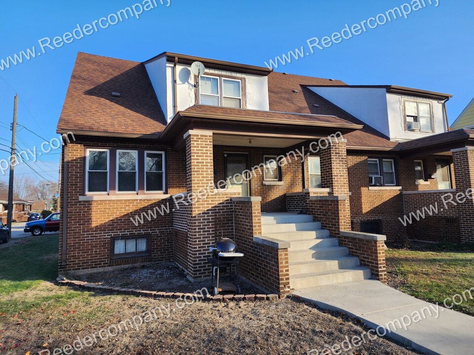 625 Roosevelt Dr-Unit -1 in Whiting, IN - Building Photo