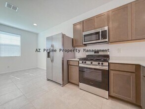 9810 W Pinchot Ave in Phoenix, AZ - Building Photo - Building Photo