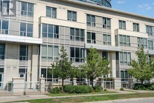 38 Lee Centre Dr in Toronto, ON - Building Photo