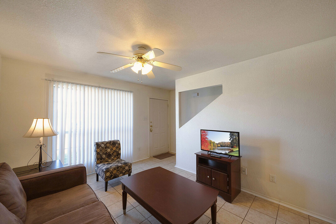 4104 Terri Linn, Unit 5P in Killeen, TX - Building Photo