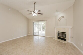 3744 Eagle Ridge Dr in Jacksonville, FL - Building Photo - Building Photo