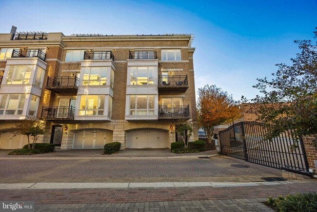 900 Valencia Ct in Baltimore, MD - Building Photo - Building Photo