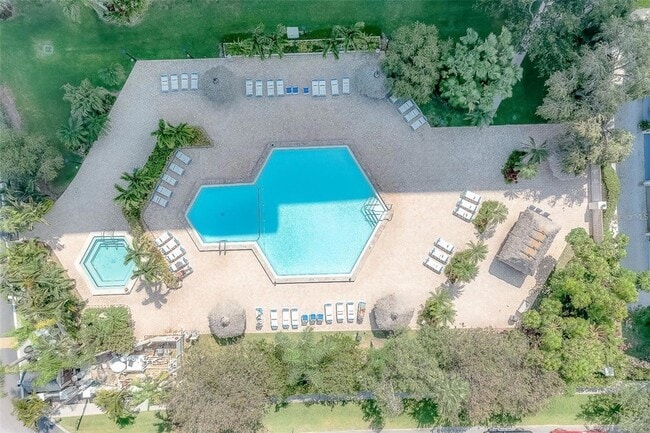 400 Island Way, Unit 711 in Clearwater, FL - Building Photo - Building Photo