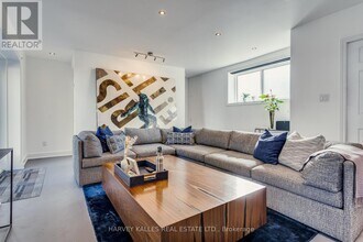 42 Lakeview Ave in Toronto, ON - Building Photo - Building Photo
