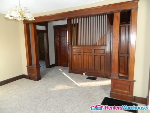 1008 S Jefferson Way in Indianola, IA - Foto de edificio - Building Photo