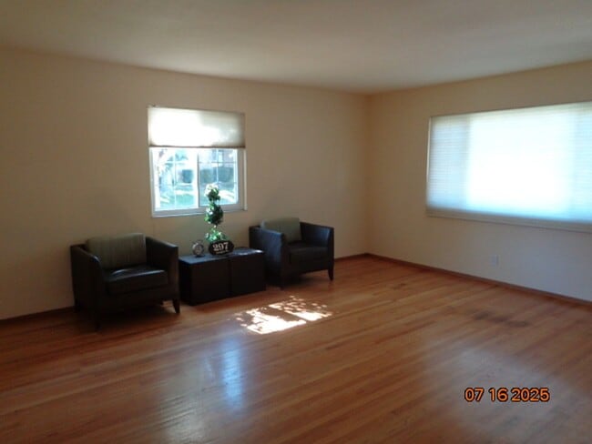 297 Juniper St in Vacaville, CA - Building Photo - Building Photo