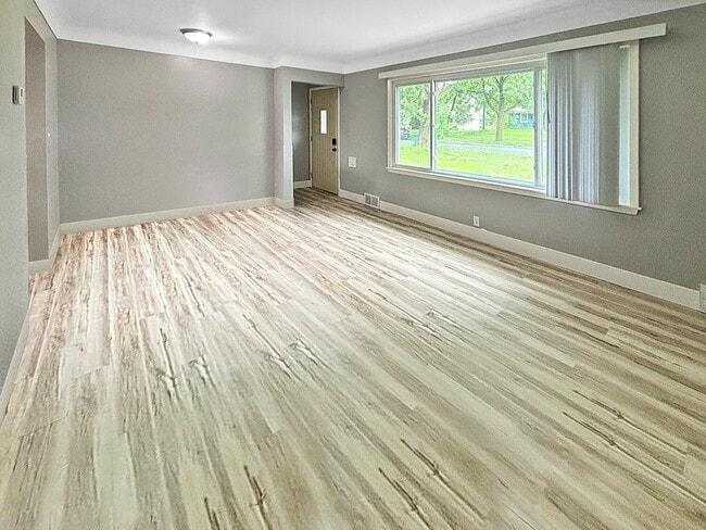 6617 Eliot View Rd in Minneapolis, MN - Building Photo - Building Photo