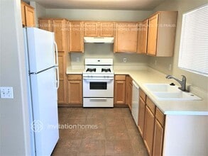 8632 E Capri Ave in Mesa, AZ - Foto de edificio - Building Photo