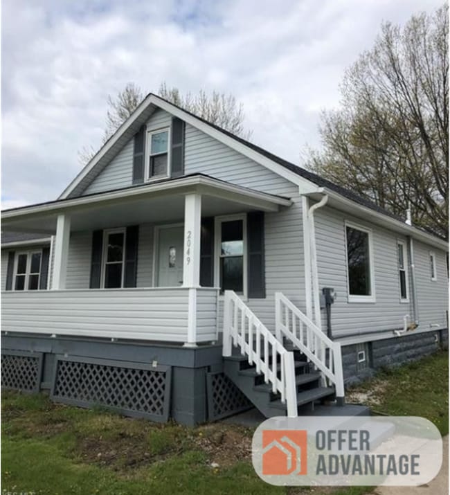 property at 2049 Linwood Ct