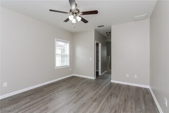 4972 Weatherton St in North Port, FL - Building Photo - Building Photo