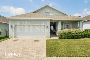 7298 Winners Blvd in Lakeland, FL - Building Photo