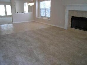 26115 Starling Hill in San Antonio, TX - Building Photo - Building Photo