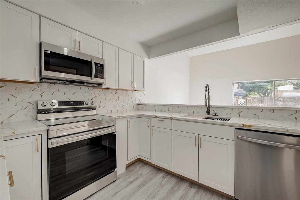 12632 Newbrook Dr in Houston, TX - Building Photo