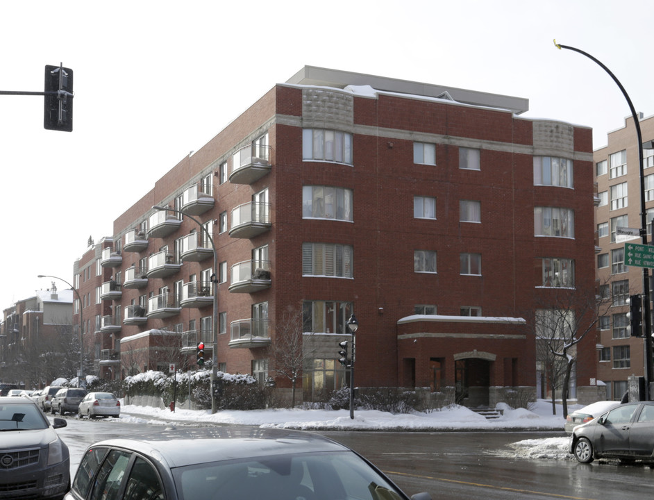 1315 Notre-Dame O in Montréal, QC - Building Photo