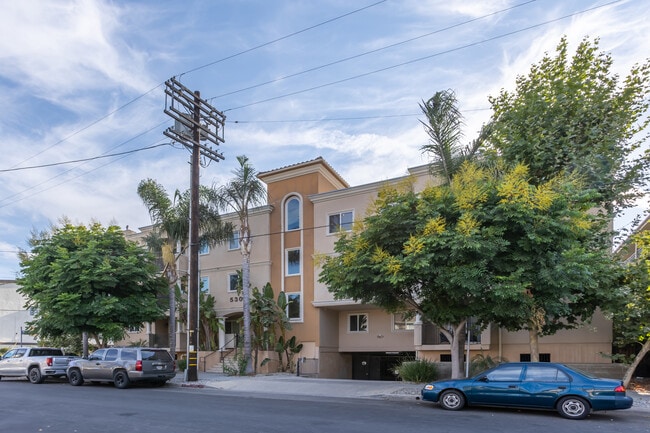 5305 Bellingham Ave, Unit 103 in Valley Village, CA - Building Photo - Building Photo