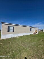 5921 Nadine Rd in Panama City, FL - Building Photo