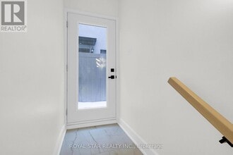 547 Mutual St in Ottawa, ON - Building Photo - Building Photo