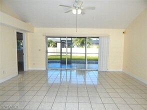 424 SW 38th Pl in Cape Coral, FL - Building Photo - Building Photo
