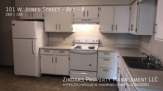101 W Jones St in Milford, IL - Building Photo - Building Photo