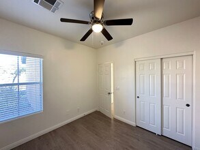 4939 Pale Buffalo Rd in Las Vegas, NV - Building Photo - Building Photo