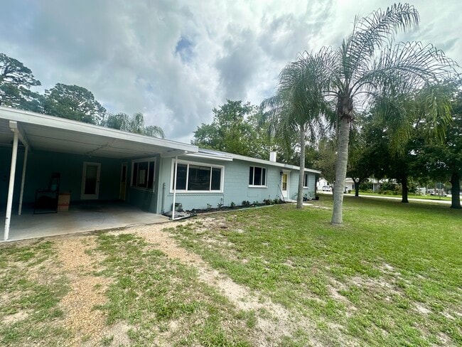 545 Aurora St in South Daytona, FL - Building Photo - Building Photo