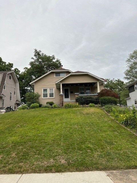 1316 Benjamin Ave SE in Grand Rapids, MI - Foto de edificio - Building Photo