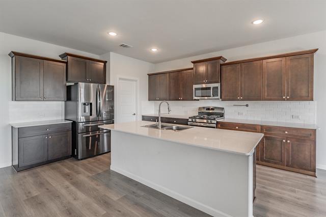 1221 Coralberry Dr in Northlake, TX - Foto de edificio - Building Photo