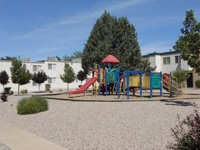 San Juan - Free Utilities in Farmington, NM - Foto de edificio - Building Photo