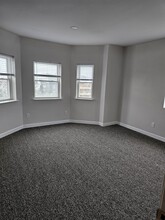 633 2nd St, Unit 3rd Floor in Manchester, NH - Building Photo - Building Photo