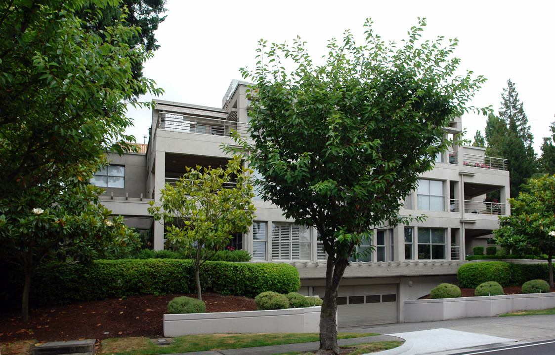 maydenbauer  square in Bellevue, WA - Building Photo