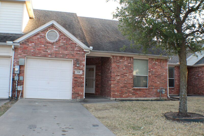 118 Seva Ct in Irving, TX - Building Photo