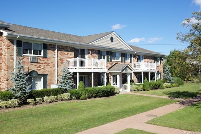 property at 226 Lakeland Ave