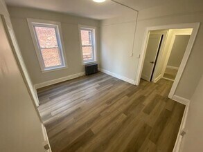 38-40 Kelly Pkwy-Unit -D1 in Bayonne, NJ - Building Photo - Building Photo