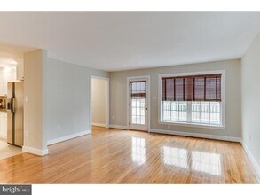 296 S Church St in Moorestown, NJ - Building Photo - Building Photo