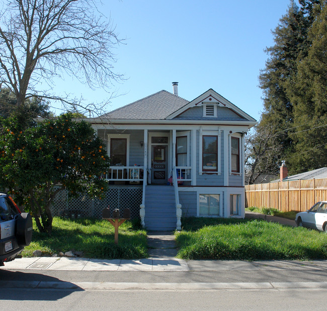 1143 Orchard St in Santa Rosa, CA - Building Photo - Building Photo