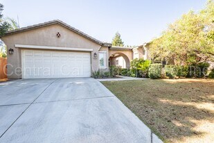 10713 Alexander Falls Ave in Bakersfield, CA - Building Photo