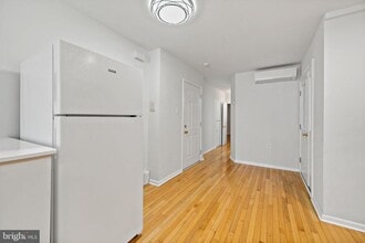 1117 W Moyamensing Ave in Philadelphia, PA - Building Photo - Building Photo