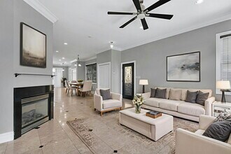 52 Myrtle Ave in Edgewater, NJ - Foto de edificio - Building Photo